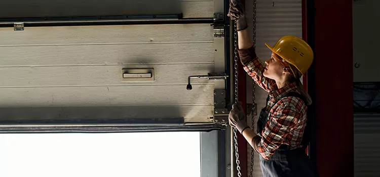 Addressing Common Garage Door Stoppage Issues in Green Bay, WI
